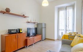 Cenisia District : Bright Sunflower Mini Flat